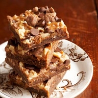 Chewy Chocolate Caramel Bars