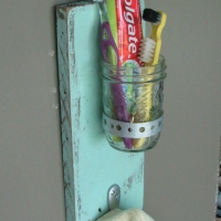 DIY Tooth Brush Holder For Small Spaces